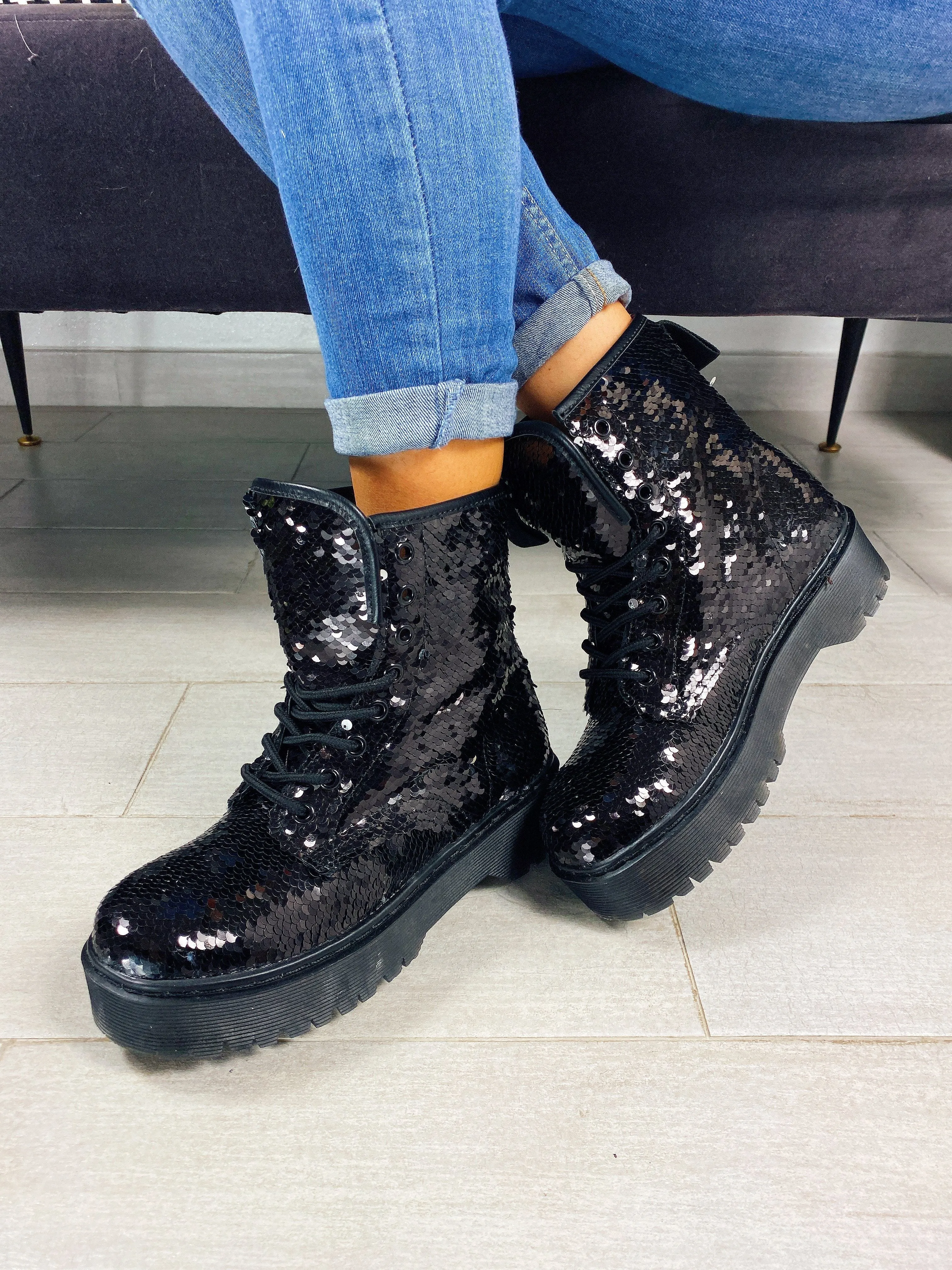 Biker black con paillettes