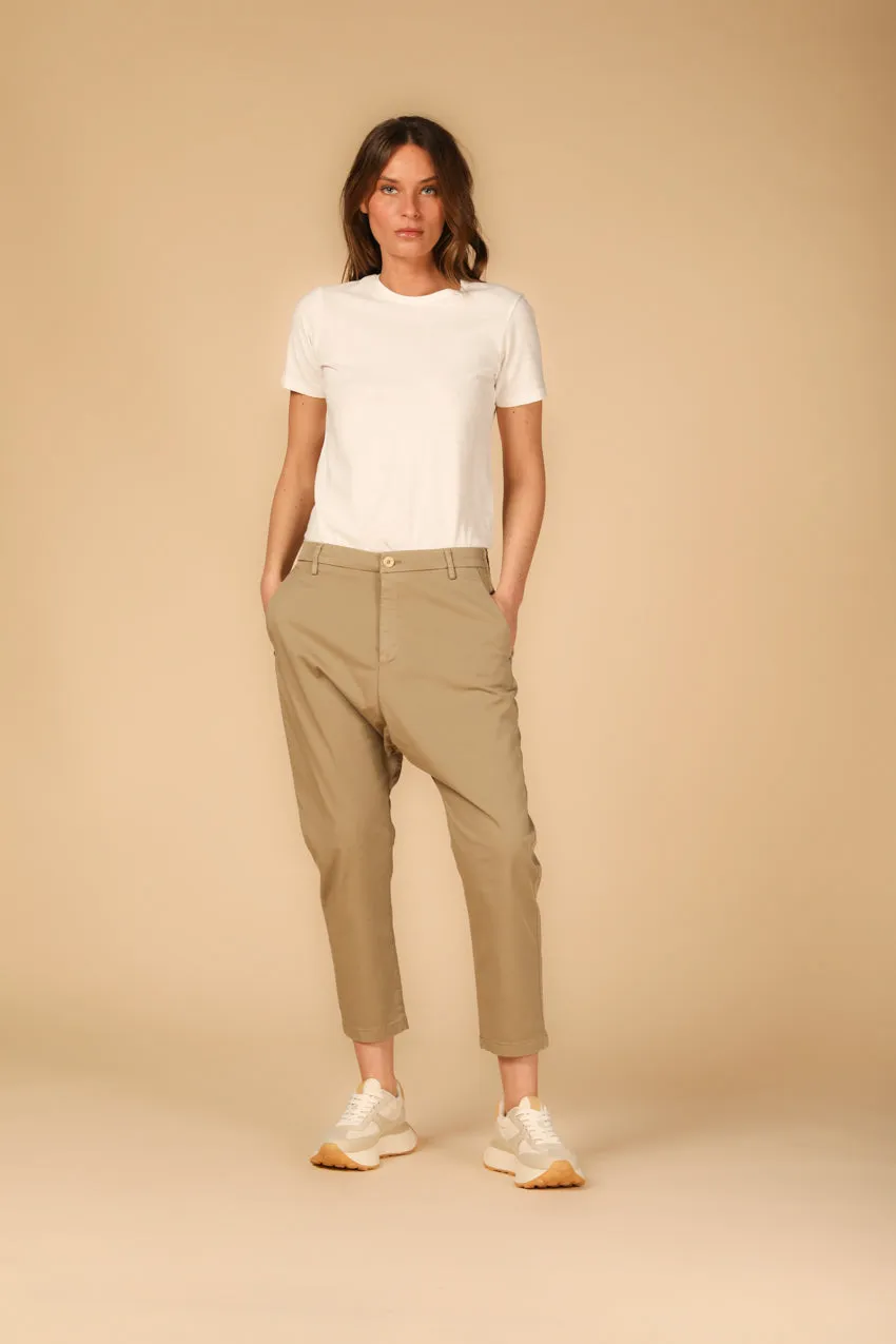 Malibu Jogger pantalone chino donna in gabardine relaxed ①